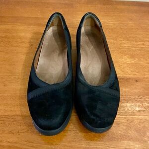 Clarks Collection Black Suede Leather Shoes Size 8.5 M